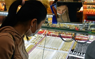 Giá vàng hôm nay 27-7: Vàng trang sức 24K tăng giá mạnh