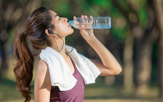 Không cần dùng điều hòa quá nhiều, bạn vẫn thấy mát mẻ nhờ làm 6 "mẹo" hay