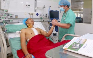 Trái tim từ chuyến bay bị hoãn về đến Huế cứu người thành công