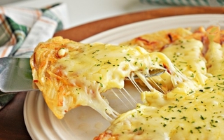 Cuối tuần làm bánh pizza khoai tây vừa nhanh vừa lạ miệng