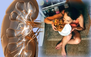 Bác sĩ nhấn mạnh 4 thói quen trước khi đi ngủ sẽ làm tổn thương thận