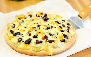 Nghỉ lễ học làm 2 món pizza trái cây ngon lạ