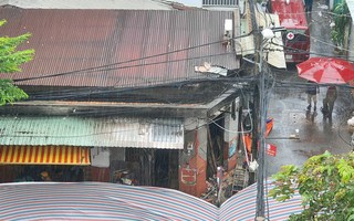 Vụ hai cháu bé tử vong trong căn nhà bốc cháy: Hai cửa thoát nạn đều khóa trái