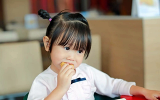 Trẻ ăn bao nhiêu cũng không tăng cân hóa ra có liên quan tới cơ quan này