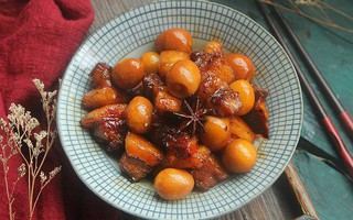 Thịt kho đượm vị đưa cơm hơn khi thêm nguyên liệu này