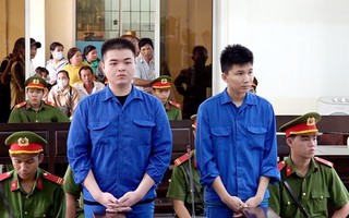 Chém chết người chạy xe nẹt pô, hai thanh niên lĩnh 36 năm tù