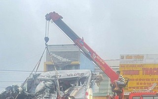 Sức khỏe nạn nhân vụ xe khách tông xe 16 chỗ: 2 người nguy kịch