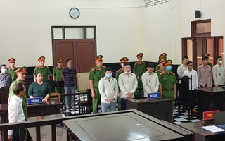 Hỗn chiến trong nhà vệ sinh, 1 người tử vong, 7 người đi tù