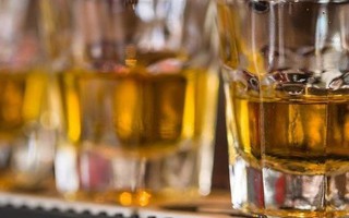 Muốn giảm tác hại của rượu lên cơ thể và bảo vệ gan, hãy ăn 6 loại thực phẩm này trước khi uống