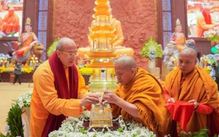 "Xá lợi tóc Phật" ở chùa Ba Vàng: Nếu trục lợi, luật pháp phải xử nghiêm