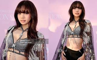 3 bộ trang phục đốt cháy sàn diễn Victoria's Secret Fashion Show của Lisa (BLACKPINK)