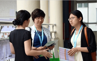 1 khoản thu "lạ" 15 chữ khiến phụ huynh than vãn "đổi tên gọi để dễ đối phó", cư dân mạng tranh cãi nảy lửa