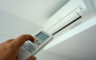 Bật điều hòa ban đêm, sáng hôm sau bố mẹ nhập viện, 2 trẻ tử vong: Nguyên nhân được điều tra gây sốc