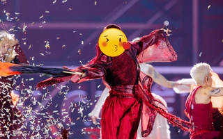 Mỹ nam cổ trang đẹp khuynh đảo concert Anh Trai Vượt Ngàn Chông Gai: Nhan sắc phi giới tính tuổi U40 đáng ngưỡng mộ