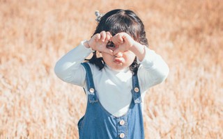 4 đặc điểm cho thấy trẻ sẽ 'lột xác' về ngoại hình trong tương lai, cha mẹ đừng vội chê con 