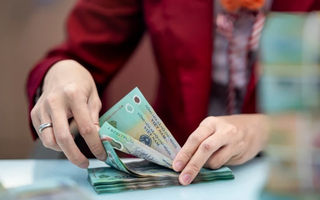 Đang xem xét mức trợ cấp tiền lương cho cán bộ nghỉ hưu trước tuổi