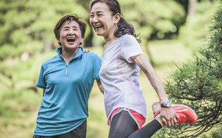 Mất cơ xảy ra nhanh khi về già, nếu không muốn bị "teo tóp" thì bạn nên làm 3 việc càng sớm càng tốt
