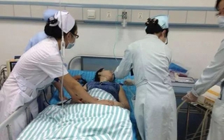 Cô gái cấp cứu giữa đêm Valentine vì đau bụng, chảy 1,5 lít máu sau khi làm 1 việc nhiều cặp đôi trẻ thích