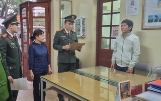 Bắt tạm giam đối tượng bôi chất phóng xạ để chế thiết bị đánh bạc bịp