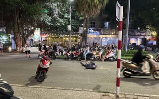 Bất ngờ với danh tánh người đàn ông "nằm vạ" giữa đường khi bị đo nồng độ cồn