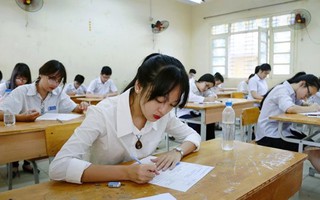 Tuyển sinh lớp 10 ở Hà Nội: Không phải xếp hàng giữ chỗ