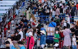 Bổ sung cả nghìn chuyến, giá vé máy bay Tết nhiều chặng vẫn cao chót vót
