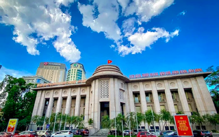 Ngân hàng Nhà nước chỉ đạo "khẩn" vụ chủ thẻ tín dụng nợ 8,8 tỉ đồng sau 11 năm