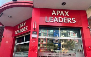 Shark Thủy bị bắt, phụ huynh ở TP.HCM lo lắng tìm người trả tiền