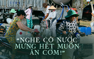 Kênh cạn khô, người miền Tây đội nắng trông ngóng từng can nước sạch: “Mọi người từ xa mang nước đến cho, quý lắm!”