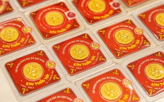 Giá vàng hôm nay 18/4: Hướng tới mục tiêu 2.700 USD/ounce