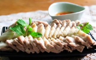 Cách luộc thịt không cần nước giúp món ăn ngọt đậm, không mất chất