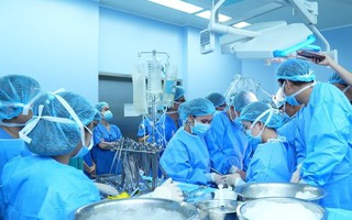 Người phụ nữ hồi sinh từ trái tim của chàng trai xa lạ