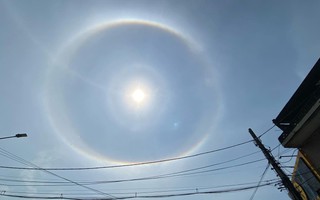 Quầng sáng khổng lồ bao quanh Mặt trời khiến dân mạng xôn xao, "điềm báo" thiên tai hay hiện tượng tự nhiên thuần túy?