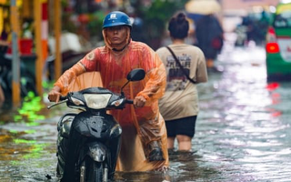 Điểm tên 13 tuyến đường ở TP.HCM 'cứ mưa là ngập'
