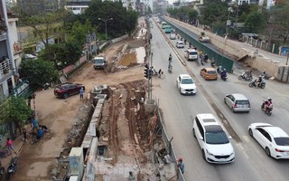 Cấm xe phục vụ thi công mở rộng đường Âu Cơ - Nhật Tân