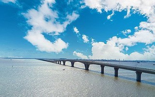 Hòn đảo ngay miền Bắc không cần đi tàu: Qua cầu vượt biển dài nhất Việt Nam, nhiều người chưa hề biết tới