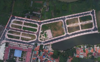 "Lật mở" những bất hợp lý từ phiên đấu giá đất xuyên đêm của huyện vùng ven Hà Nội