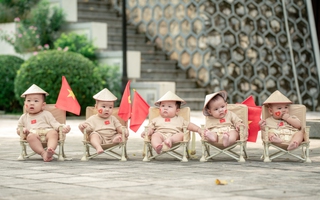 Loạt gia đình bỉm sữa flex tình yêu nước, đưa các "búp măng non" đến từ Tuyên Quang đi chụp bộ ảnh chào đón 2/9