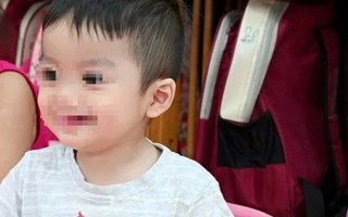 Vụ bé trai 2 tuổi tử vong bất thường: Camera trong lớp học ghi gì?