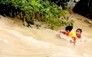 Giải cứu nam thanh niên mắc kẹt 6 ngày giữa sông Ayun