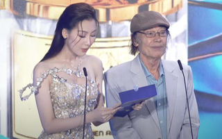 Thực hư hình ảnh Hoa hậu Quế Anh "tranh đọc tên" với NSND Đào Bá Sơn ở sự kiện