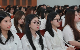 Tài khoản của nhiều sinh viên sư phạm bất ngờ nhận hơn 127 triệu đồng