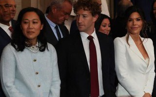 Vợ Mark Zuckerberg bị chê mặc xấu nhất ở lễ nhậm chức
