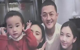 Nhan sắc hiện tại của cô con gái nhà Vương Phi, mối quan hệ cùng mẹ kế gây chú ý