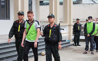 Nguyễn Thế Anh điều hành hơn 80 nhân viên lừa người Việt hàng trăm tỷ đồng như thế nào?