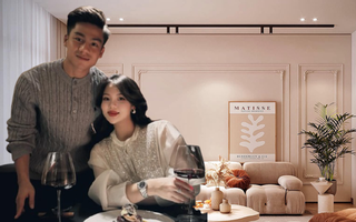 Tiền vệ U23 Việt Nam cưới vợ tiểu thư, khoe xây nhà bạc tỉ thiết kế đẹp, sang trọng