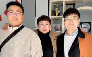 Đưa bạn trai về nhà ăn Tết, cô gái phát hiện bạn trai trông giống hệt mẹ mình, toàn bộ cư dân mạng đều đặt 1 câu hỏi