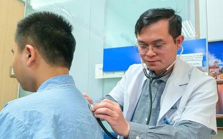 Bác sĩ Bệnh viện Bạch Mai cân não hồi sinh lá phổi xẹp hoàn toàn