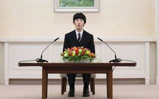 Hoàng tử Nhật Bản gây chú ý khi xuất hiện trong họp báo đầu tiên, hé lộ đam mê đặc biệt