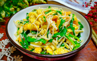 Loại rau dễ bị nhầm với cỏ dại: Trồng 1 khóm ăn trọn đời lại nấu được nhiều món ngon bổ dưỡng